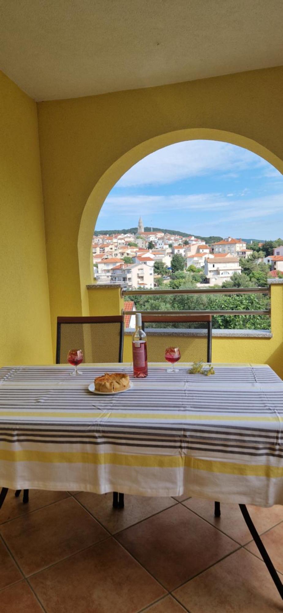 Apartamento Sunce Vrbnik Exterior foto