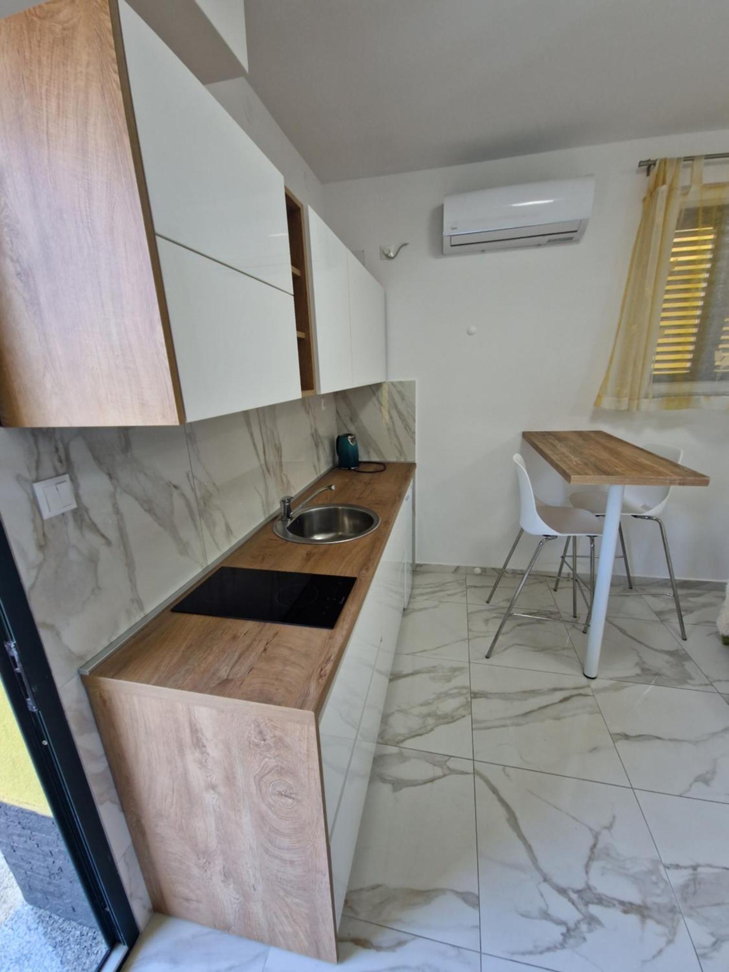 Apartamento Sunce Vrbnik Exterior foto