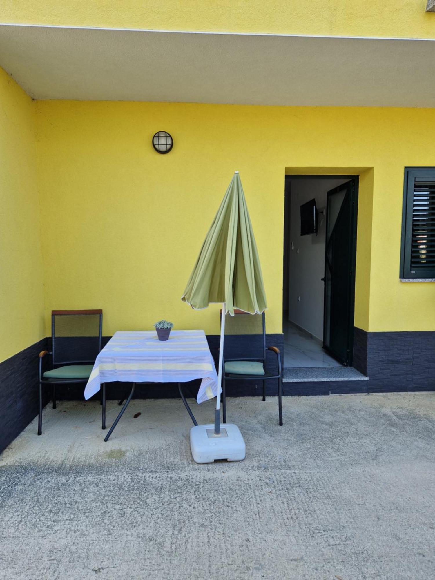 Apartamento Sunce Vrbnik Exterior foto
